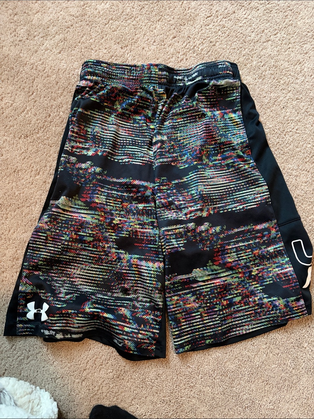 Under Armour Men’s Black Multicolor Active Shorts
